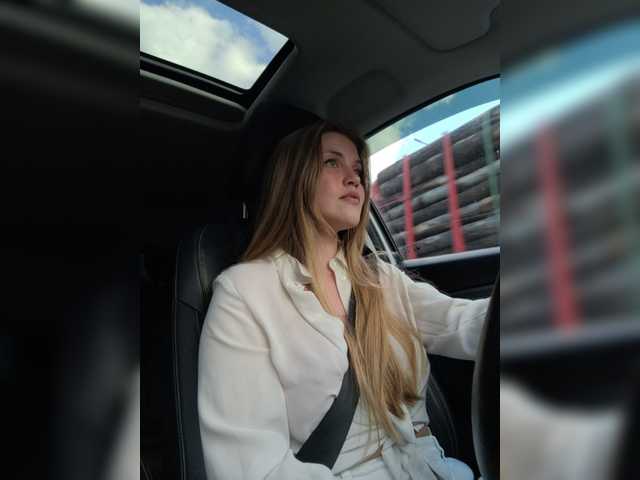 Transliacijos ekrano nuotraukos LEILA-ANGELL