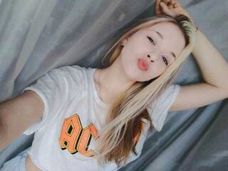 Erotinis vaizdo pokalbis -Justice-