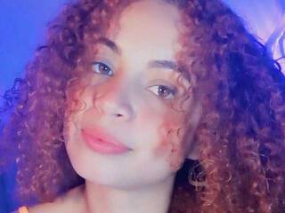 Erotinis vaizdo pokalbis -kellys