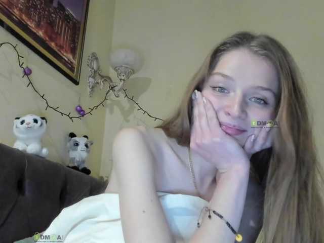 Nuotraukos -Melissa- I am Mel. CRAZY GIRL Send love [none] Every 30 tokens I show my tits