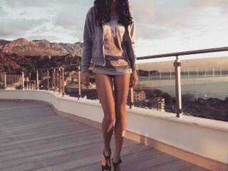 Erotinis vaizdo pokalbis -MILLI-