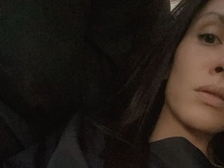 Erotinis vaizdo pokalbis -Miya