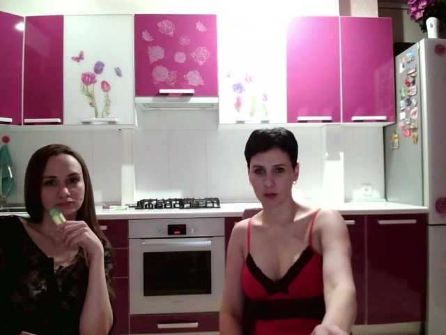 Transliacijos ekrano nuotraukos -TwiXXX-