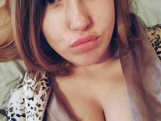 Erotinis vaizdo pokalbis 13lighter