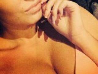 Erotinis vaizdo pokalbis 1karinka