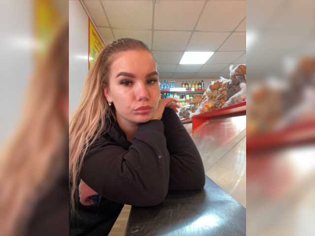 Transliacijos ekrano nuotraukos blonde_in_top