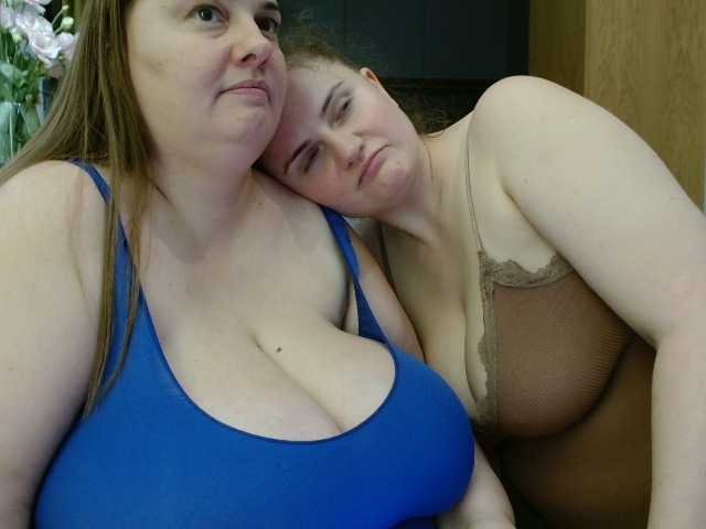 Nuotraukos 4LyndsyDaisy 38DD and 40H size 4NaturalBigTits here! #bigtits #bbw #bigass #lesbianshow #bignipples Lets make hot 3somes in PVT:P Lets have fun guys:)