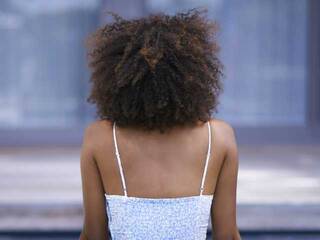 Erotinis vaizdo pokalbis Aalia-1