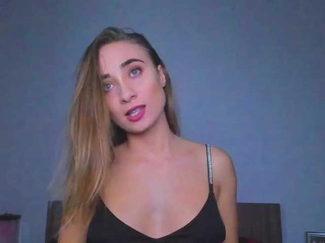 Nuotraukos abbelacasy Welcome to my hot room! I can t wait to have fu n with you guys!#lovense#cum#anal#teen#beautifuleyes