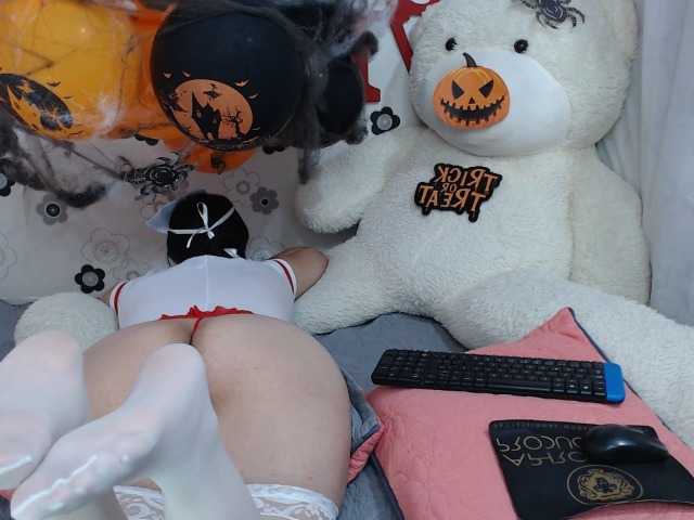 Nuotraukos Abby-Collinss happy halloween !!! #latina #ass #tattos #smile #boobs #feet #pussy #lovense #dildo #dj #plug