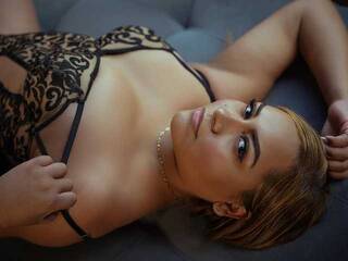 Erotinis vaizdo pokalbis AbbyParis