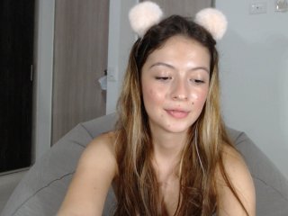Transliacijos ekrano nuotraukos AbellaJade