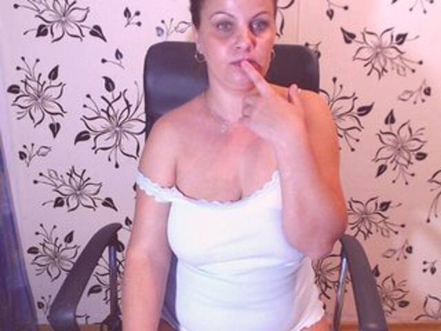 Transliacijos ekrano nuotraukos adelamilfsexy