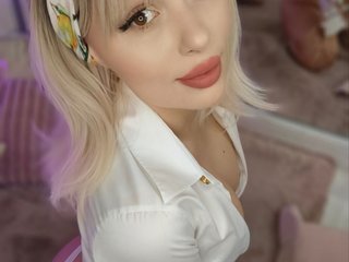 Erotinis vaizdo pokalbis AdelineKing