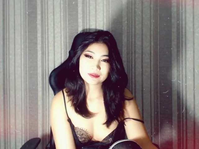 Nuotraukos adellasweety #cum show#get naked#sguirt#asian play with pussy