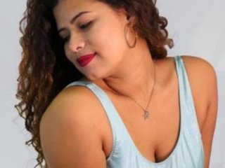 Erotinis vaizdo pokalbis Adelle32