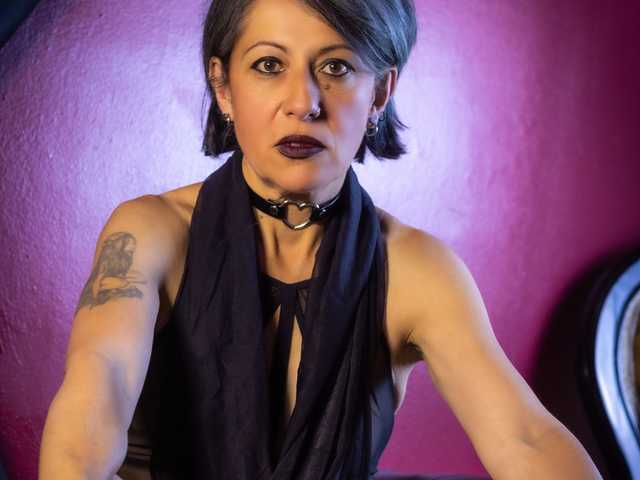 Profilio nuotrauka Ades-lira