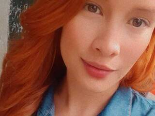 Erotinis vaizdo pokalbis adharasuniver