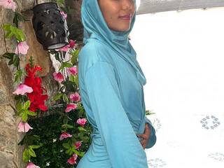 Erotinis vaizdo pokalbis AdilaFaez