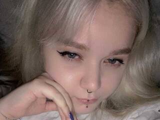 Erotinis vaizdo pokalbis AdoraBlya