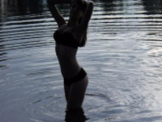 Erotinis vaizdo pokalbis adrianali