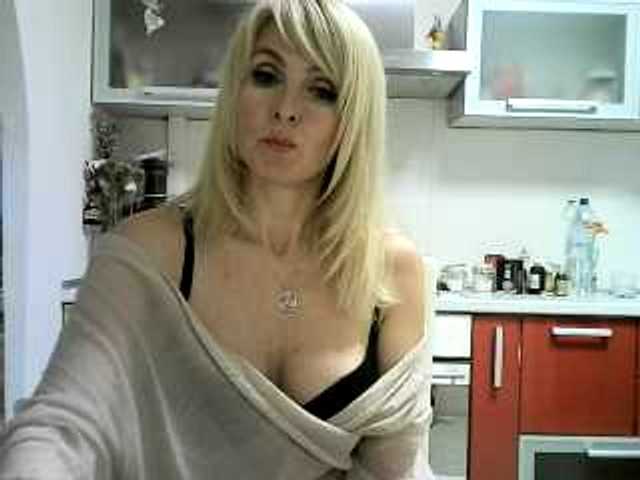 Nuotraukos Adrianessa29 I'll watch your cam for 30. Topless - 50. Naked - 200.