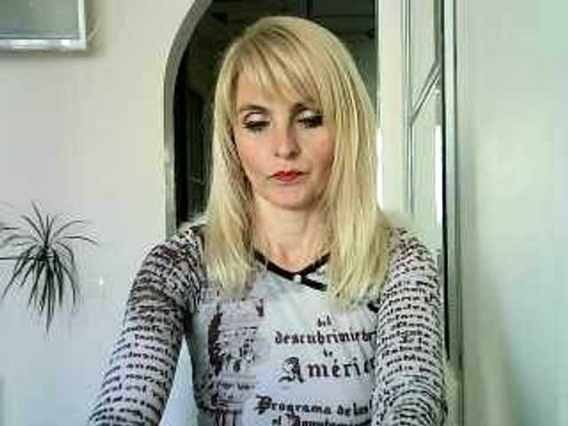Nuotraukos Adrianessa29 I'll watch your cam for 30. Topless - 50. Naked - 200.