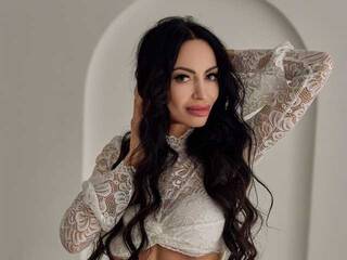 Erotinis vaizdo pokalbis AdriennBurzhe