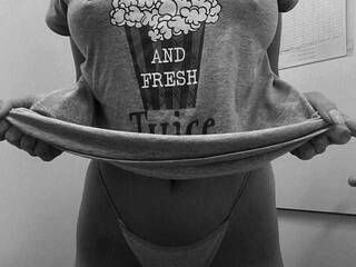 Erotinis vaizdo pokalbis Affectionat0