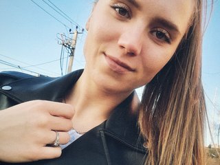 Erotinis vaizdo pokalbis Affectionate-Fairy