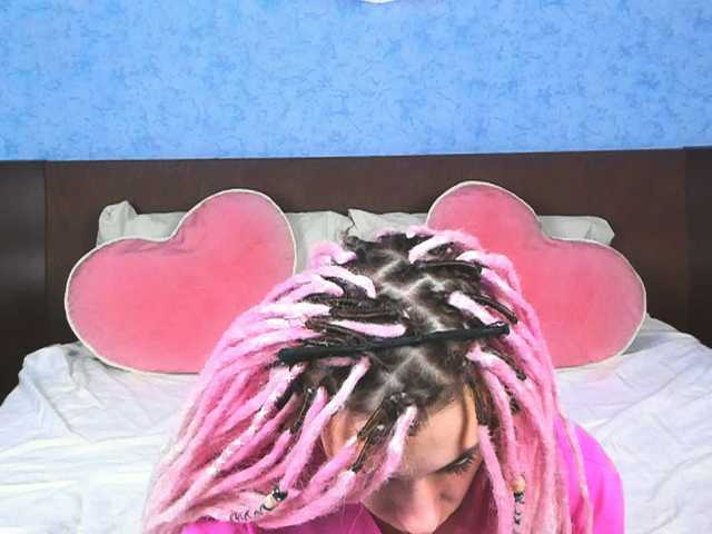 Transliacijos ekrano nuotraukos AfroBarbii