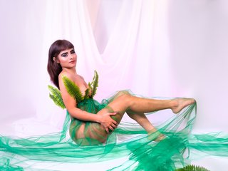 Erotinis vaizdo pokalbis Agatha-lane