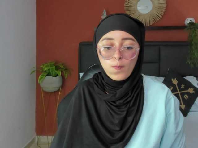 Nuotraukos AYSEL_ELID Hey guys, I want to spend time with you to be able to please you. Make me vibrate with my interactive toy, are you ready?