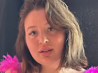 Erotinis vaizdo pokalbis Agni-Nova