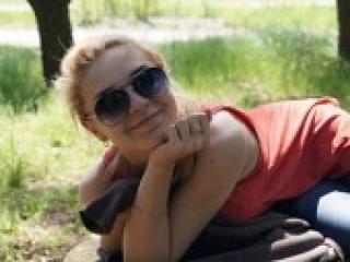 Erotinis vaizdo pokalbis aidda