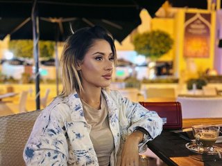 Erotinis vaizdo pokalbis AileenKiss