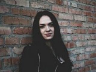 Erotinis vaizdo pokalbis aiza11