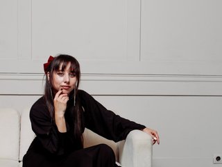 Erotinis vaizdo pokalbis AkiraAi