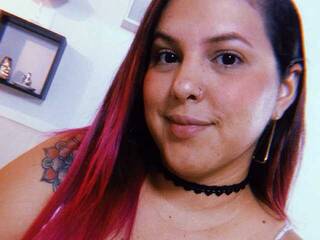 Erotinis vaizdo pokalbis Alaia-Moon