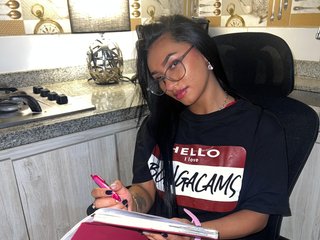 Erotinis vaizdo pokalbis Alana-11