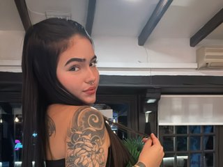 Erotinis vaizdo pokalbis AlanaFord