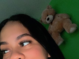 Erotinis vaizdo pokalbis ALANAWAVES