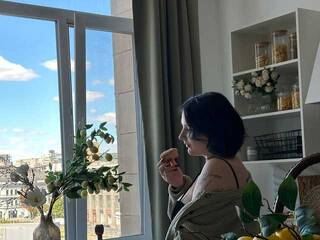 Erotinis vaizdo pokalbis Alesha984