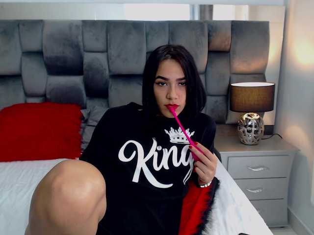 Nuotraukos AleshaHott Hi I'm Alesha.. and my pussy wanna play with your cock today @cumshow 380