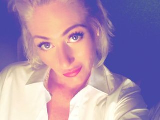 Erotinis vaizdo pokalbis AlessasRoom