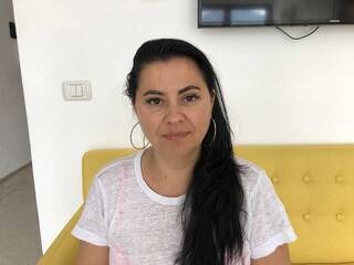 Erotinis vaizdo pokalbis Alexa-Deville