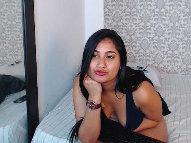 Nuotraukos AlexaCruz Hey come and tell me wht blow your mind!Make you cum with my squirts!! #new #clit #ass #pussy #latina #boobs #curvy