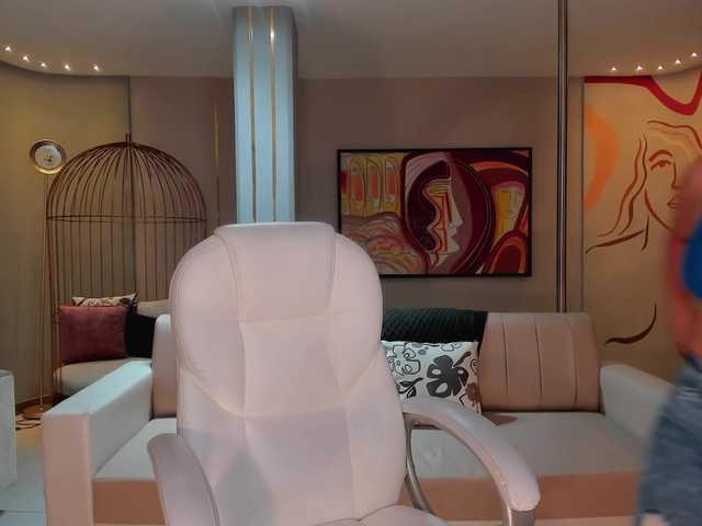 Transliacijos ekrano nuotraukos AlexaField