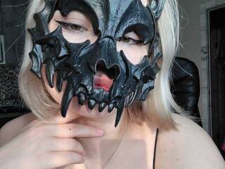 Erotinis vaizdo pokalbis Lyine