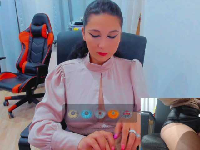 Nuotraukos AlexisSecret do not demand if you do not tip for me 1 tks mean 0.02 cents so do not be rude show respect and tip #bigboobs #squirt #latina #teen #curvy #bigass #lovense #lush